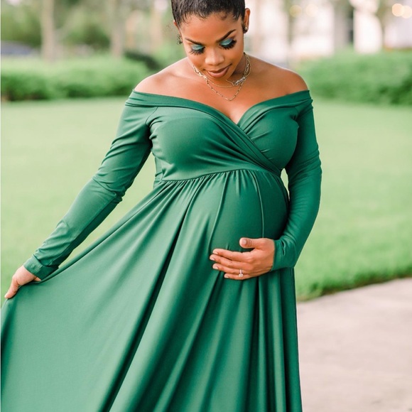 Hunter Green Long Sleeve Maternity Off the Shoulder Half Circle Gown, Size Small - Picture 6 of 9